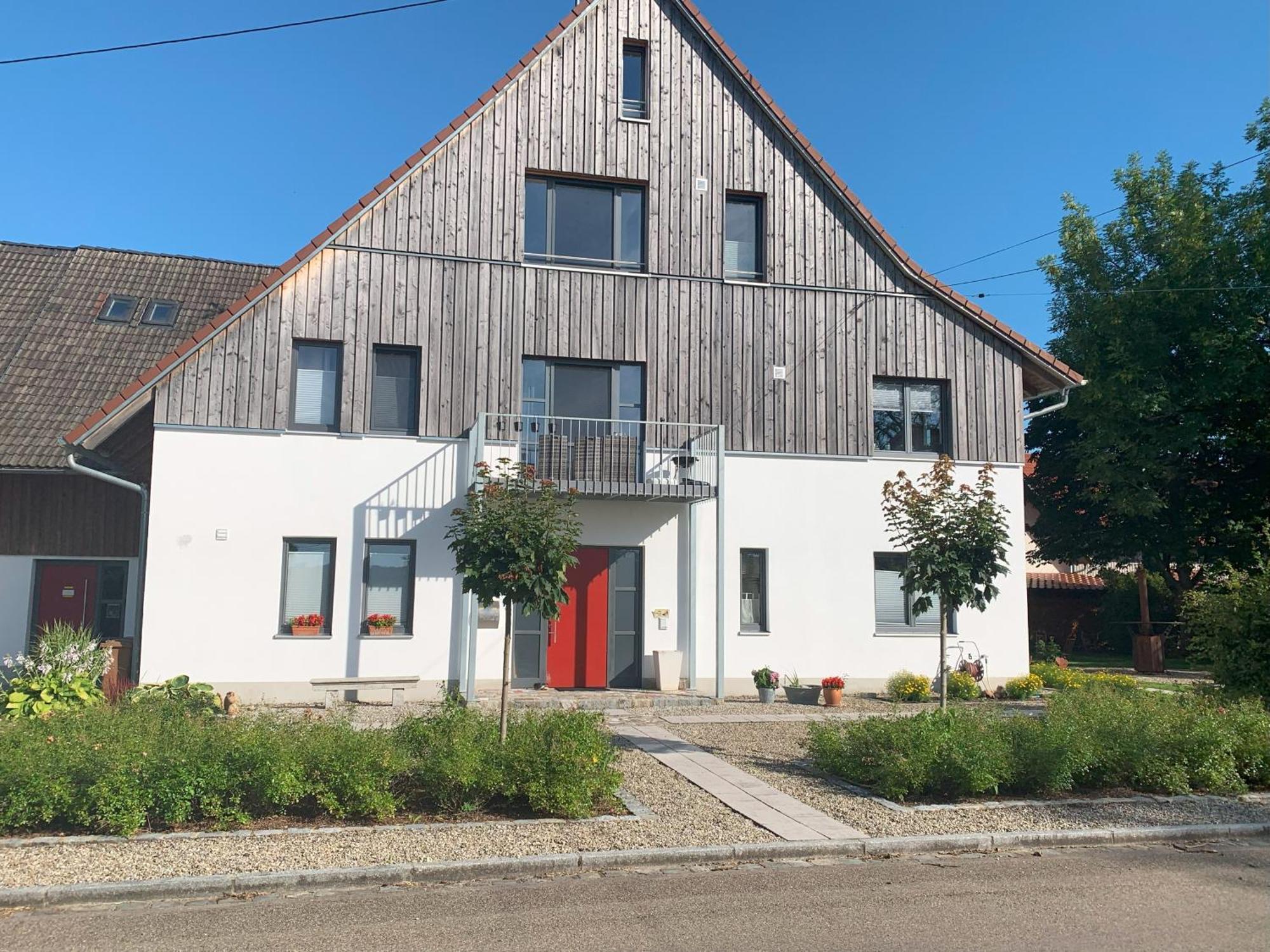 Fe Wo Brunnen - 120 Qm - Ruhige Lage - Viel Natur- Komfortabel - Grosser Balkon Und Garten Memmingen