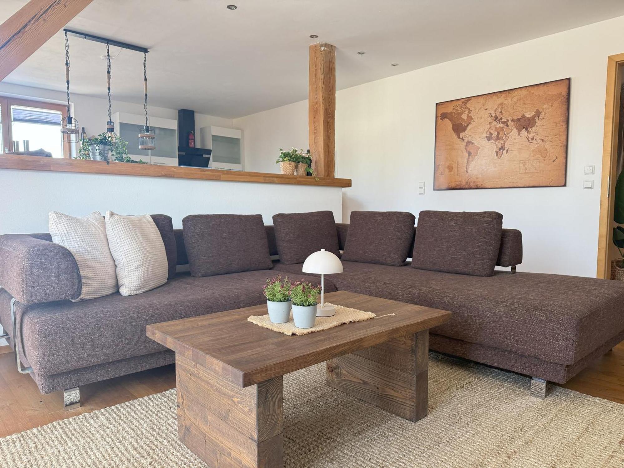 Apartment Fe Wo Brunnen - 120 Qm - Ruhige Lage - Viel Natur- Komfortabel - Grosser Balkon Und Garten *